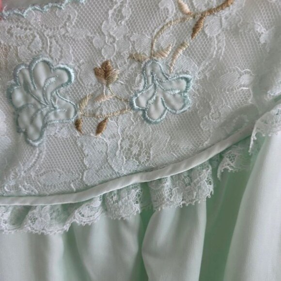 Blue Lace Trim Short Sleeve Button Front M - Picture 11 of 16